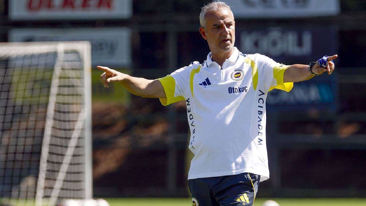 Fenerbahçe'de İsmail Kartal'a 1 isimden kötü haber: Nefesler tutuldu, 11 golle rakibi tir tir titretmişti! 2